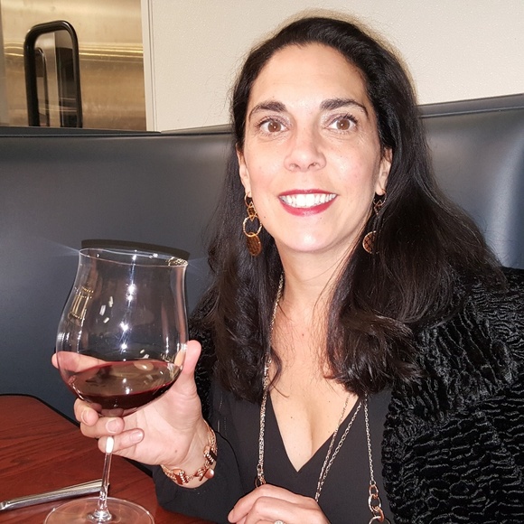 Meet your Posher, Joy - Picture 6 of 6